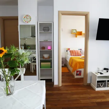 Renci With Sea View Apartment *